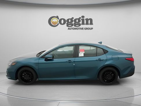 New 2026 Toyota Camry LE image 5