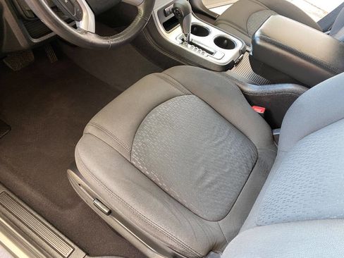 Used 2010 GMC Acadia SL w/ Preferred Package image 24