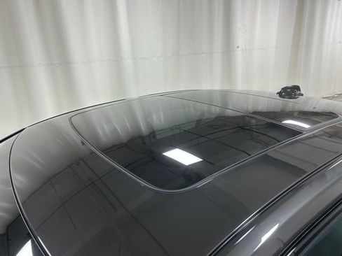 Used 2025 Volvo S60 T8 Plus image 5