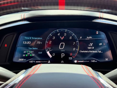 Used 2024 Chevrolet Corvette Z06 RWD image 31