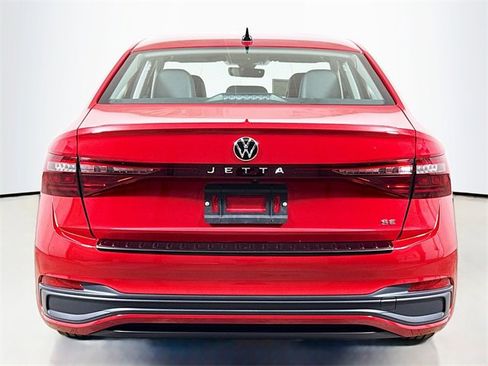 New 2026 Volkswagen Jetta SE image 4