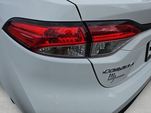 Used 2024 Toyota Corolla LE FWD image 20