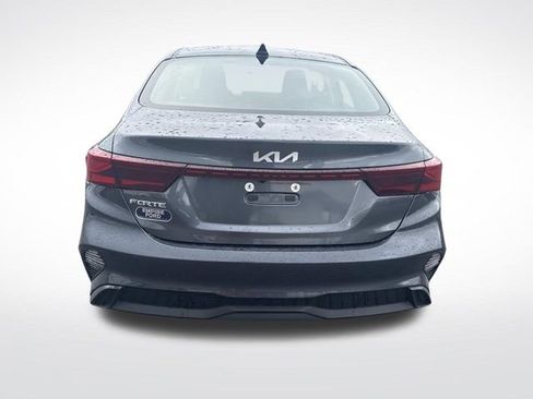 Used 2024 Kia Forte LXS FWD image 4