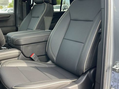 New 2026 GMC Yukon Elevation w/ Elevation Premium Package AWD/4WD image 12