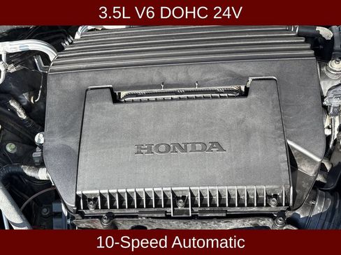 Used 2024 Honda Pilot Touring image 3