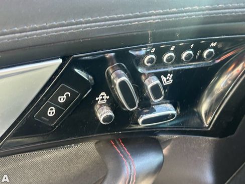 Used 2015 Jaguar F-TYPE S RWD image 11