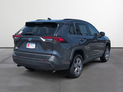 Certified 2023 Toyota RAV4 XLE w/ Convenience Package FWD image 5
