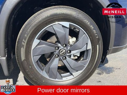 Used 2025 Nissan Rogue SV image 11