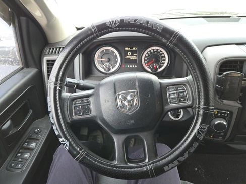 Used 2018 RAM 1500 Express image 2