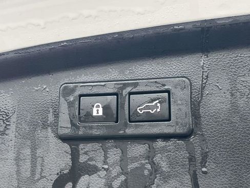 Used 2022 Subaru Outback Touring XT image 22