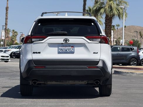 Used 2024 Toyota RAV4 XLE w/ Convenience Package FWD image 4