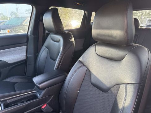 Certified 2024 Jeep Compass Latitude image 19