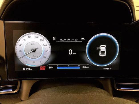 Used 2022 Hyundai Elantra N FWD image 19