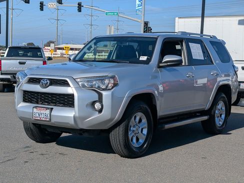 Used 2018 Toyota 4Runner SR5 image 12