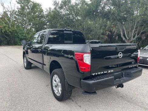 Used 2024 Nissan Titan SV w/ SV Convenience Package AWD/4WD image 4