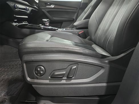 Used 2022 Audi Q5 2.0T Premium image 27