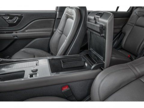 Used 2025 Lincoln Aviator Reserve w/ Equipment Group 201A AWD/4WD image 16