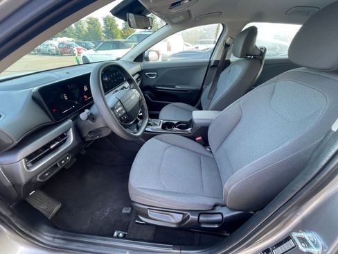 Used 2025 Kia K4 LXS image 27