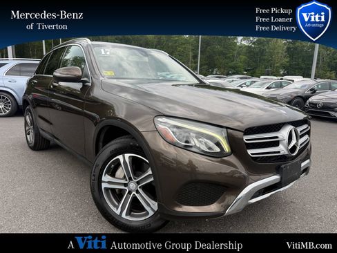 Used 2017 Mercedes-Benz GLC 300 4MATIC image 1