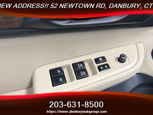 Used 2017 Subaru Outback 3.6R Limited AWD/4WD image 12