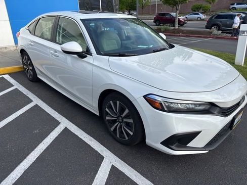 Used 2022 Honda Civic EX image 2