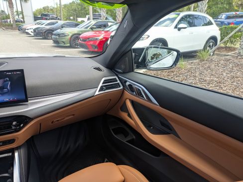 Used 2026 BMW M440i Coupe RWD image 23