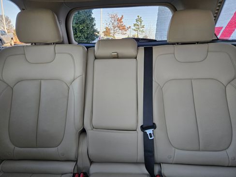 Used 2022 Jeep Grand Cherokee Limited image 28