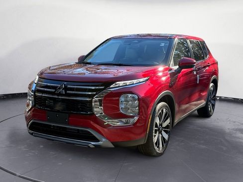 New 2026 Mitsubishi Outlander SE image 1