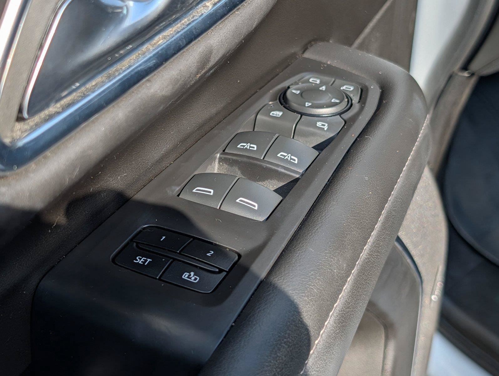 Used 2023 Chevrolet Tahoe Z71 w/ Z71 Off-Road Package AWD/4WD image 16