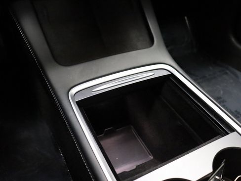 Used 2023 Tesla Model 3 Standard Range image 35