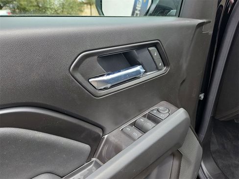 New 2025 Chevrolet Colorado LT w/ LT Convenience Package image 19