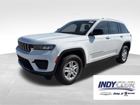 Certified 2023 Jeep Grand Cherokee Laredo image 1