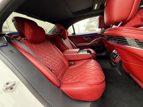 Used 2023 Mercedes-Benz S 580 4MATIC Sedan image 13