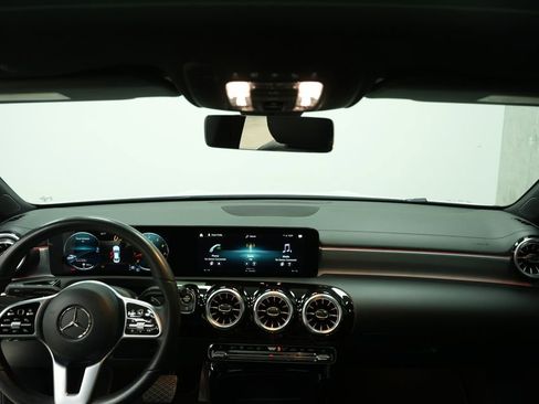 Used 2022 Mercedes-Benz CLA 250 image 23