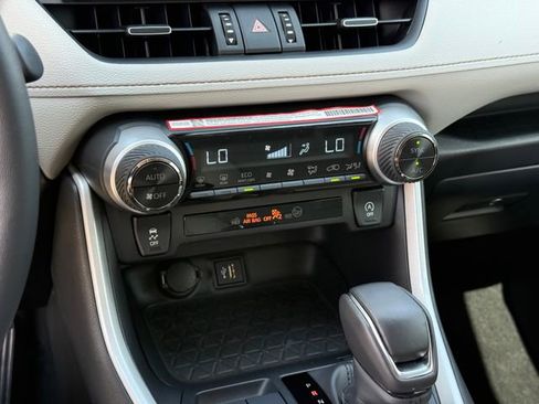Used 2025 Toyota RAV4 XLE Premium image 24