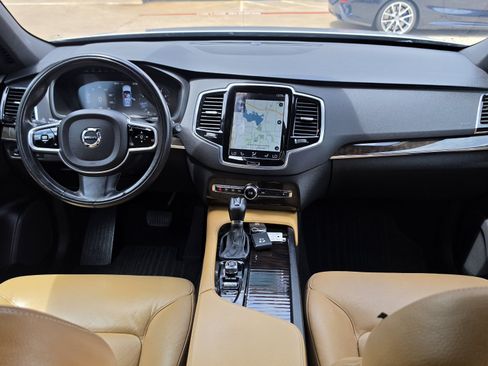 Used 2018 Volvo XC90 T6 Momentum w/ Convenience Package AWD/4WD image 37