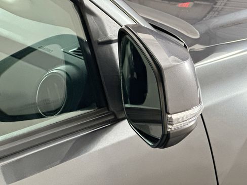 Used 2022 Toyota Tacoma SR5 w/ Technology Package image 10