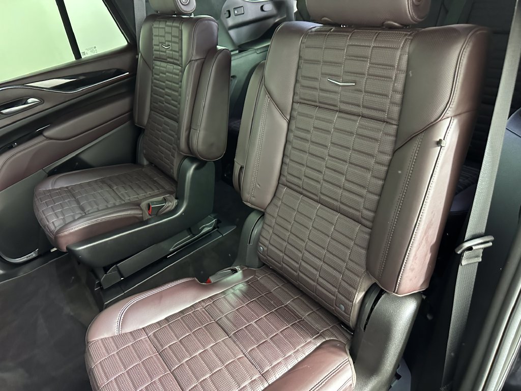 Used 2023 Cadillac Escalade Premium Luxury Platinum w/ LPO, Radiant Package AWD/4WD image 25
