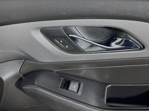 Used 2019 Chevrolet Traverse LS FWD image 32