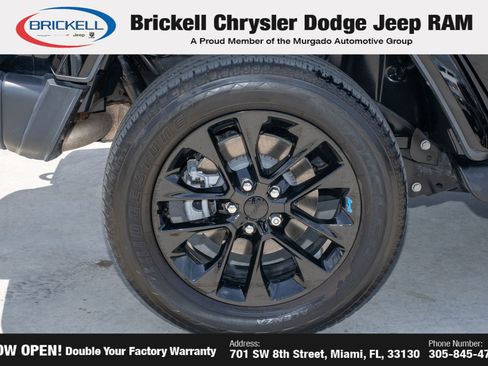 Used 2023 Jeep Wrangler Unlimited Sahara w/ Cold Weather Group AWD/4WD image 41