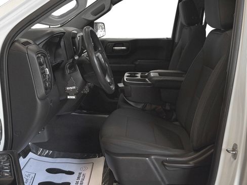Used 2020 Chevrolet Silverado 1500 Custom w/ Custom Value Package AWD/4WD image 12