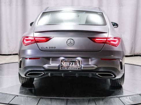 Used 2022 Mercedes-Benz CLA 250 image 3