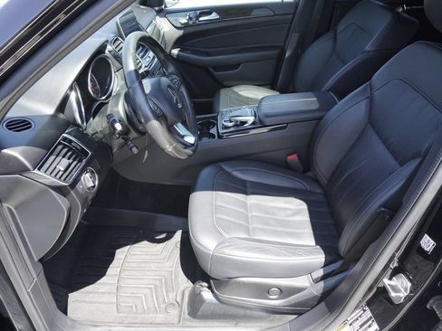 Used 2019 Mercedes-Benz GLE 400 4MATIC image 19