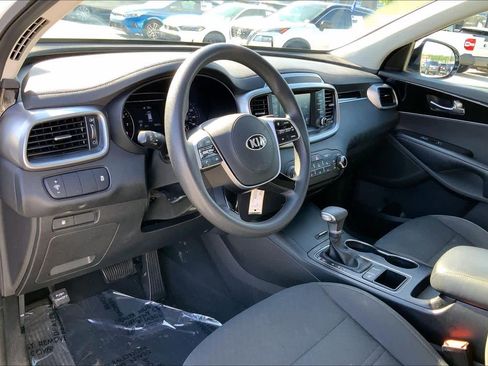 Used 2020 Kia Sorento L FWD image 17