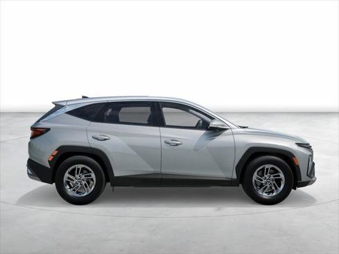 New 2026 Hyundai Tucson SE image 7