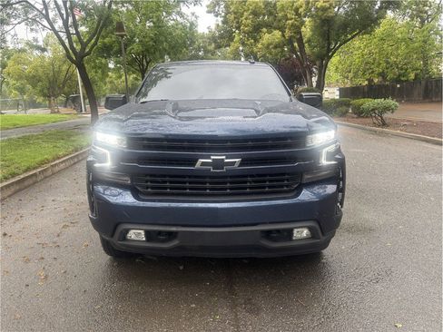Used 2021 Chevrolet Silverado 1500 RST w/ Convenience Package II image 2