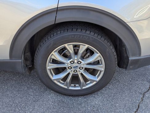 Used 2020 Ford Explorer XLT w/ Equipment Group 202A image 30