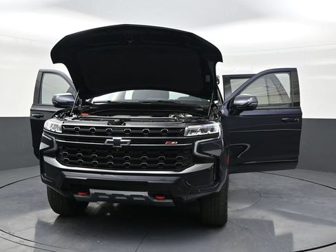 Used 2023 Chevrolet Tahoe Z71 w/ Luxury Package AWD/4WD image 34