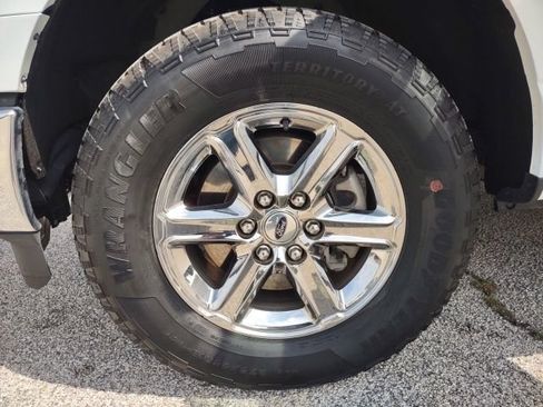 Used 2025 Ford F150 XLT w/ Equipment Group 301A Standard AWD/4WD image 26