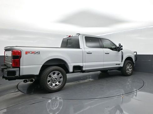 Used 2025 Ford F250 Lariat w/ Lariat Ultimate Package image 8